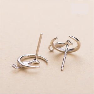 Moon Cat stud earrings in silver