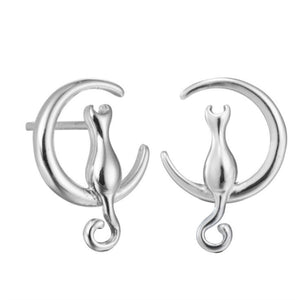 Moon Cat stud earrings in silver
