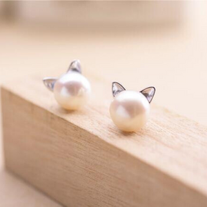 Pearl & Cat Ear Earrings in silver