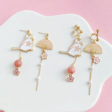 Load image into Gallery viewer, Cat Fan Earrings
