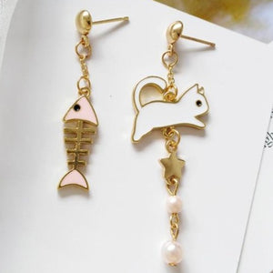 Cat & Fish Earrings White & Pink