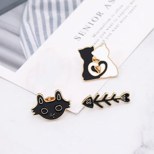 Black and Gold Cat Face Brooch/Pin