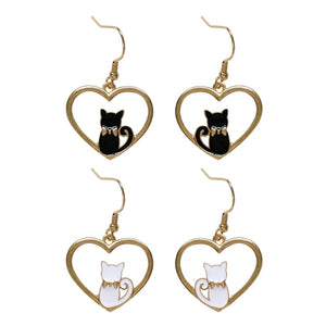 Cat Love Earrings in Gold 