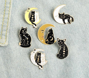 Witchy Cat Brooch in Black and Gold