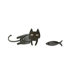 Cat Fish Stud Earrings in Black