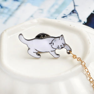 Cat with Pearl Ball Brooch/Pin with Gold