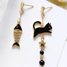 Load image into Gallery viewer, Cat &amp; Fish Earrings Black
